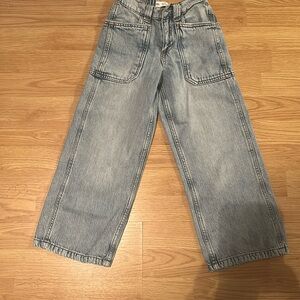 Zara girls jeans size 7, light blue, super soft excellent condition